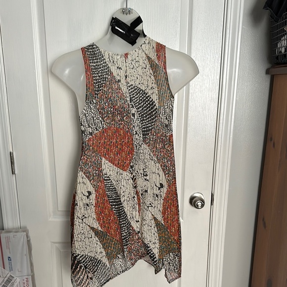 Multicolor Sleeveless Women's Top - Picture 3 of 4